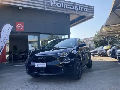 Usata Fiat 600 145 CV (106 kW) 2025 Nero SUV