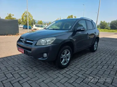 Usata Toyota RAV4 Luxury 150 CV (110 kW) 2009 Grigio SUV