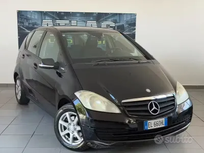 Usata Mercedes A160 Style 95 CV (69 kW) 2012 Nero Utilitaria