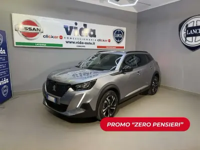 Usata Peugeot 2008 Allure 131 CV (96 kW) 2023 Grigio SUV