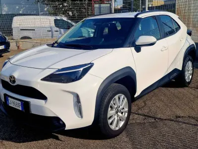 Usata Toyota Yaris Cross Active 92 CV (67 kW) 2025 Bianchissima SUV