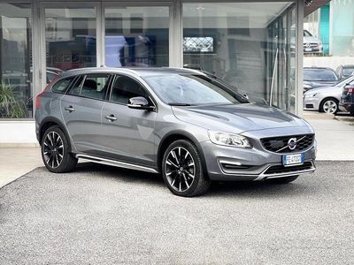 Usata Volvo V60 CC 150 CV (110 kW) 2016 Grigio Station wagon