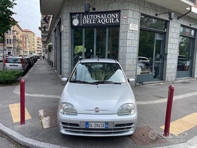 Occasion Fiat 600 Active 54 ch (39 kW) 2008 Gris Citadine