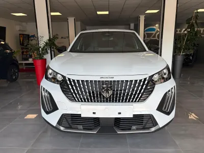 Nuova Peugeot 2008 Allure 101 CV (74 kW) 2026 Bianco SUV