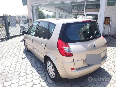 Usata Renault Grand Scénic II 111 CV (81 kW) 2008 Monovolume