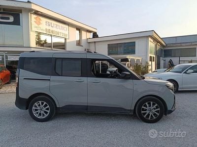 Usata Ford Tourneo Courier Titanium 125 CV (91 kW) 2024 Grigio Monovolume