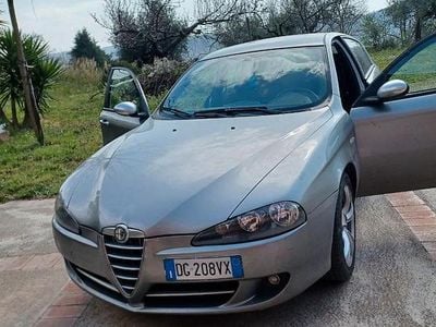 Usata Alfa Romeo 147 Progression 150 CV (110 kW) 2007 Grigio Utilitaria