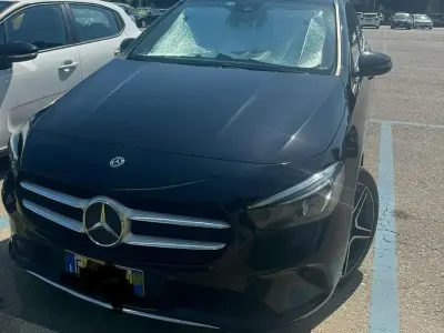 Käytetty Mercedes B180 116 HP (85 kW) 2019 Musta Tila-auto