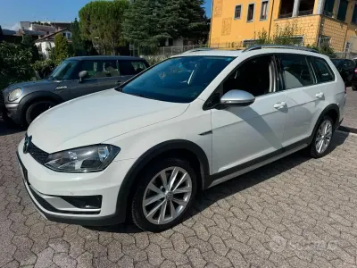 Usata VW Golf Alltrack Executive 184 CV (135 kW) 2016 Bianco Station wagon