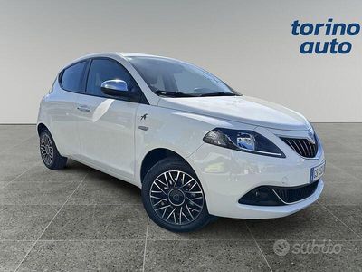 Usata Lancia Ypsilon 70 CV (51 kW) 2023 Bianco Utilitaria