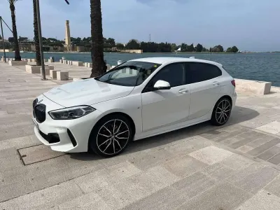 Usata BMW 118 M Sport 150 CV (110 kW) 2021 Bianco Utilitaria
