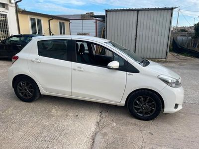 usata Toyota Yaris 1.0 5 porte Active