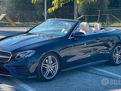 Usata Mercedes E220 170 CV (125 kW) 2019 Blu Cabrio