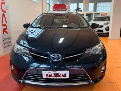 Gebraucht Toyota Auris Hybrid Lounge 99 PS (72 kW) 2013 Schwarz Limousine