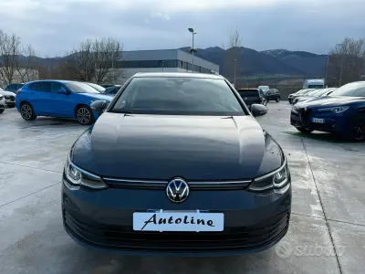 Usata VW Golf VII Life 116 CV (85 kW) 2021 Grigio Utilitaria