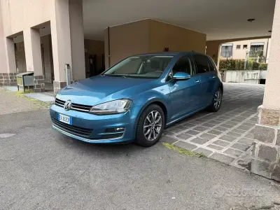 Używany VW Golf VII 122 KM (89 kW) 2014 Niebieski Sedan/Limuzyna