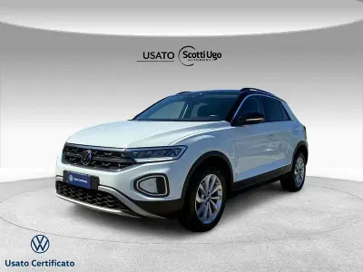 Usata VW T-Roc Life 110 CV (80 kW) 2023 Bianco SUV