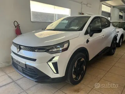 Nuova Renault Captur Techno 101 CV (74 kW) 2025 SUV