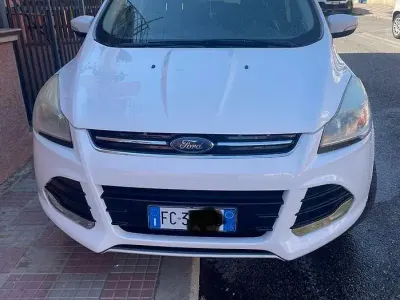 Usata Ford Kuga 120 CV (88 kW) 2016 SUV