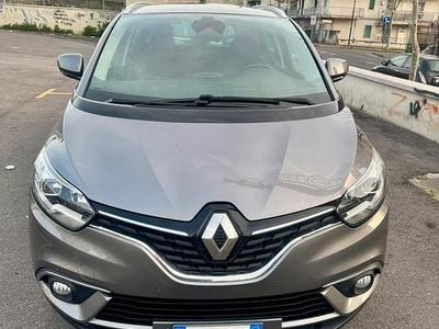 Usata Renault Scenic E-Tech 130 CV (95 kW) 2017 Grigio SUV