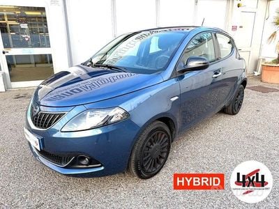 Usata Lancia Ypsilon Silver 69 CV (50 kW) 2021 Blu Utilitaria