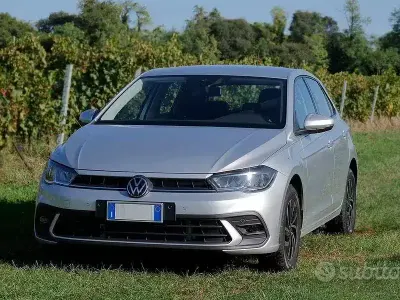 Usata VW Polo Life 80 CV (58 kW) 2024 Grigio Utilitaria
