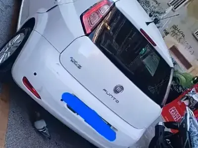 Usata Fiat Punto Evo 65 CV (47 kW) 2012 Bianco Utilitaria