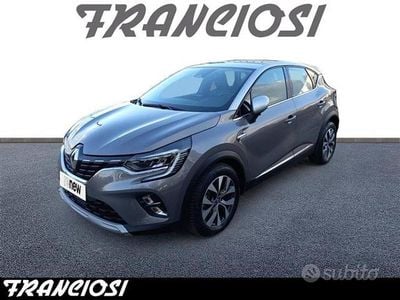 Usata Renault Captur Intens 160 CV (117 kW) 2020 Grigio SUV