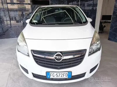 Usata Opel Meriva 120 CV (88 kW) 2016 Bianco Monovolume