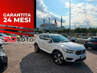 Usata Volvo XC40 129 CV (94 kW) 2022 Bianco SUV