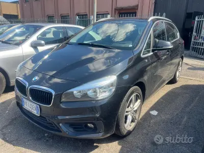 Usata BMW 218 Active Tourer Advantage 150 CV (110 kW) 2017 Nero Monovolume