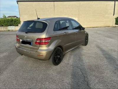 Usata Mercedes B180 109 CV (80 kW) 2008 Monovolume