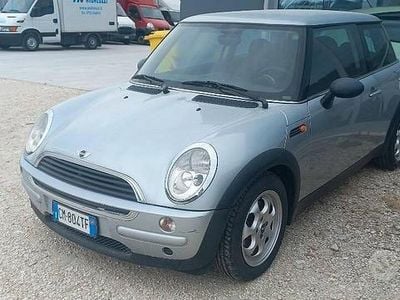 Begagnad Mini ONE 2004 Halvkombi