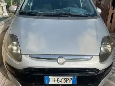 Usata Fiat Punto Evo Active 69 CV (50 kW) 2011 Grigio Utilitaria