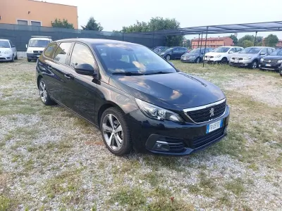 Usata Peugeot 308 GT-line 131 CV (96 kW) 2018 Nero Station wagon
