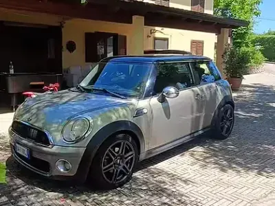 Usata Mini Cooper 109 CV (80 kW) 2009 Utilitaria
