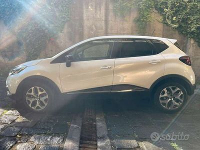 Usata Renault Captur Intens 120 CV (88 kW) 2017 Bianco SUV