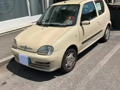 Usata Fiat 600 54 CV (39 kW) 2007 Utilitaria