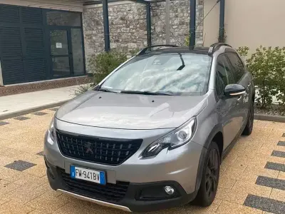 Usata Peugeot 2008 GT-line 102 CV (75 kW) 2019 SUV