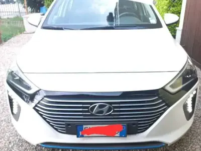Usata Hyundai Ioniq Comfort 105 CV (77 kW) 2017 Bianco Utilitaria