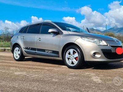 Usata Renault Mégane III 130 CV (95 kW) 2011 Giallo Berlina