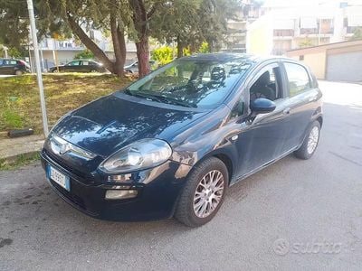 Usata Fiat Punto 90 CV (66 kW) 2010 Nero Utilitaria