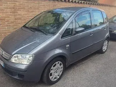 Usata Fiat Idea 80 CV (58 kW) 2007 Grigio Monovolume