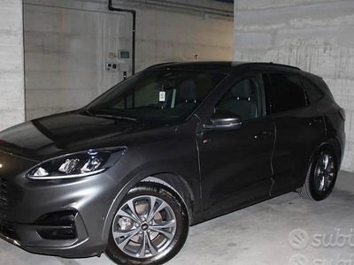Usata Ford Kuga 150 CV (110 kW) 2023 Grigio SUV
