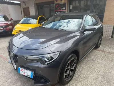 Usata Alfa Romeo Stelvio Super 209 CV (153 kW) 2019 Grigio SUV