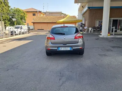 Usata Renault Mégane III Dynamique 131 CV (96 kW) 2009 Grigio Berlina