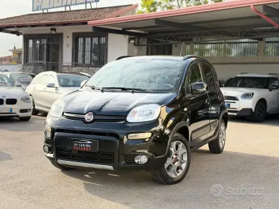 Second-hand Fiat Panda 4x4 S 75 CP (55 kW) 2014 Negru Hatchback