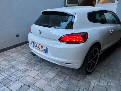Usata VW Scirocco 160 CV (117 kW) 2009 Bianco Coupé