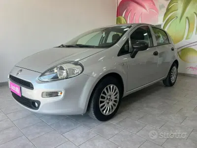 Usata Fiat Punto Street 69 CV (50 kW) 2017 Grigio Utilitaria