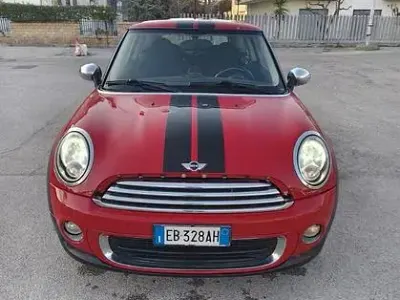 Usata Mini ONE 75 CV (55 kW) 2012 Rosso Utilitaria